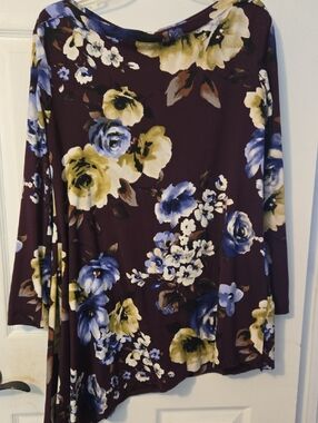 Agnes & Dora Oversized  Plum Floral Long Sleeve Top W Triangler Drape On Hem